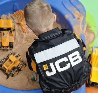 Digging into Fun: How to Turn Your Sandpit into a Mini Construction Site with JCB Toy Diggers